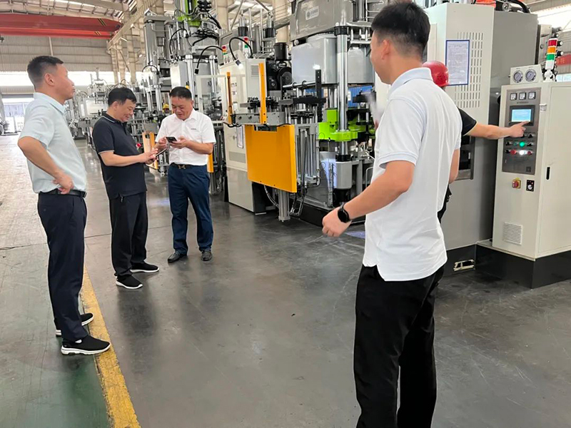 湘陰縣委副書記，縣長候選人張永久率隊走訪調(diào)研眾鈞科技