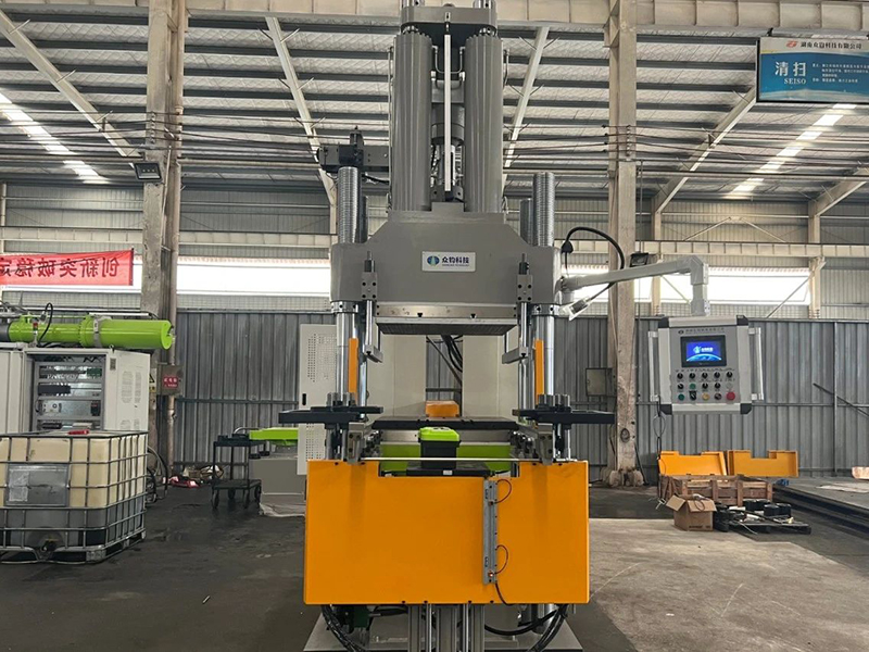 設(shè)備資訊 | 博采“眾”長,“鈞”工之選——ZJAX-200-1000T立式橡膠注射成型機